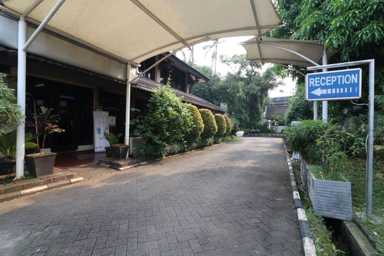 C'One Hotel Pulomas Jakarta Exterior foto
