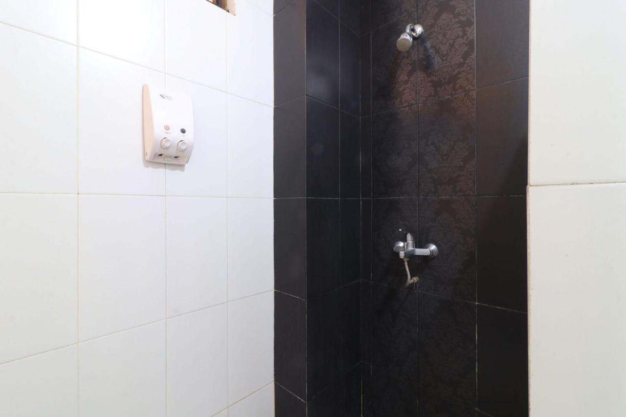 C'One Hotel Pulomas Jakarta Exterior foto