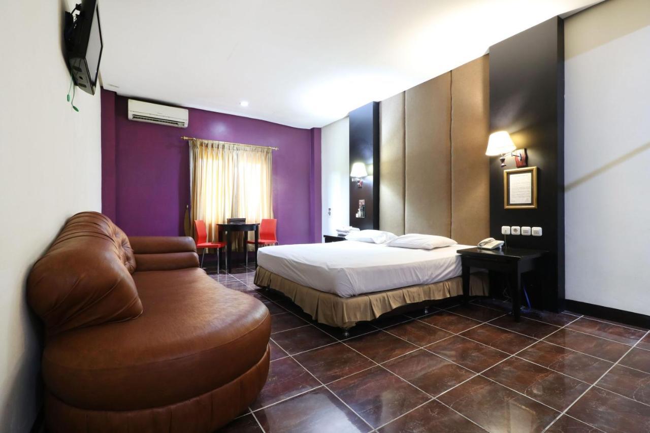 C'One Hotel Pulomas Jakarta Exterior foto