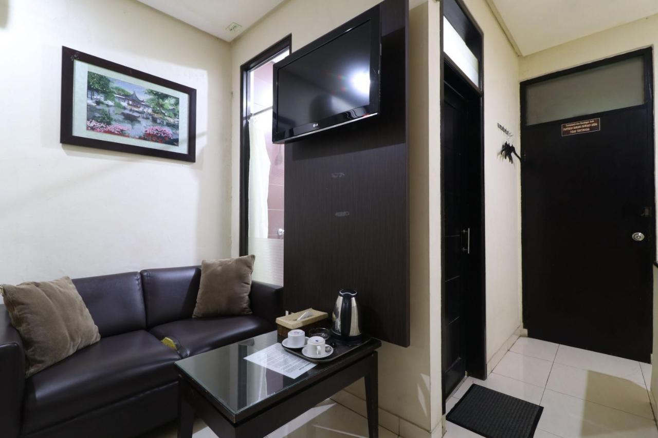 C'One Hotel Pulomas Jakarta Exterior foto